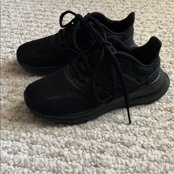 adidas Other - NWOT ADIDAS BOYS SNEAKERS